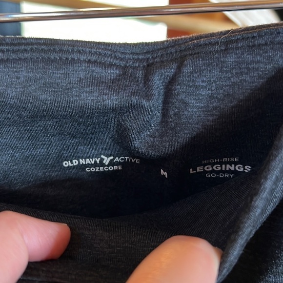 Old Navy High-Waisted Cozecore Heather Performance Stirrup Leggings Size Medium - Picture 6 of 10